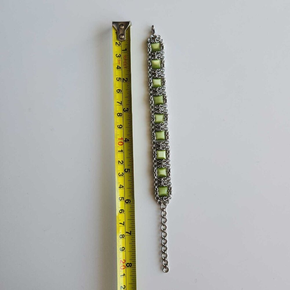 Vintage timeless green and silver chainmail square bracelet - Picture 7 of 12